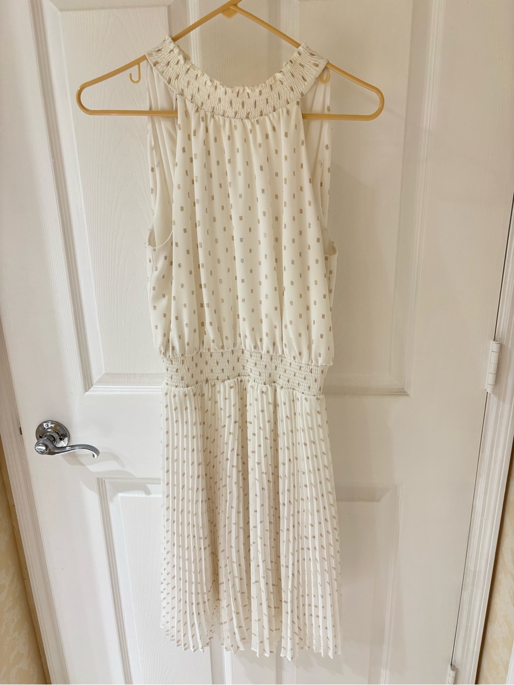Women's Cream Smocked Waist Sleeveless Dress